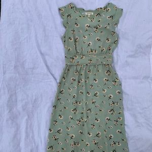 Floral Waist Cinching Dress